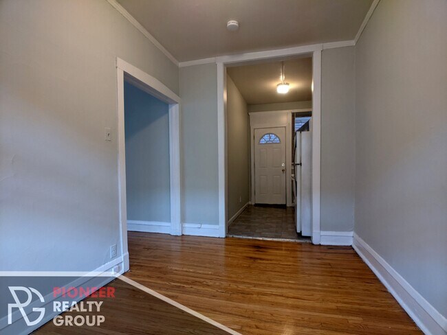 Foto del edificio - 634 W Barry Ave