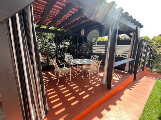 private patio - 3639 1st Ave