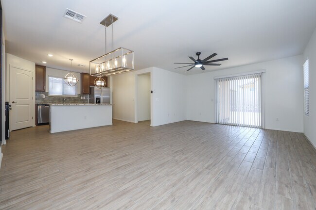 Building Photo - 4639 S Brandywine Dr