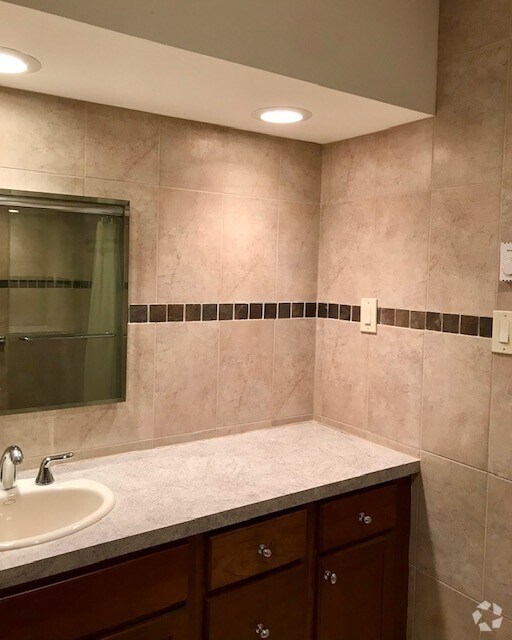 Covered Bridge Condominiums Apartments for Rent Englishtown, NJ