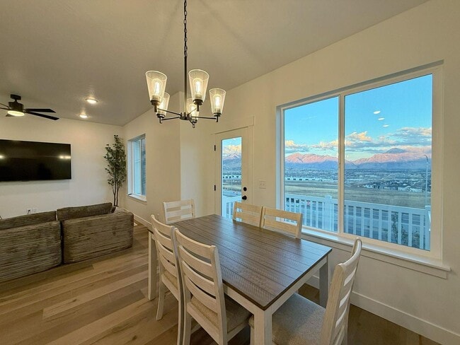 Foto del edificio - 2886 Red Velvet Ln