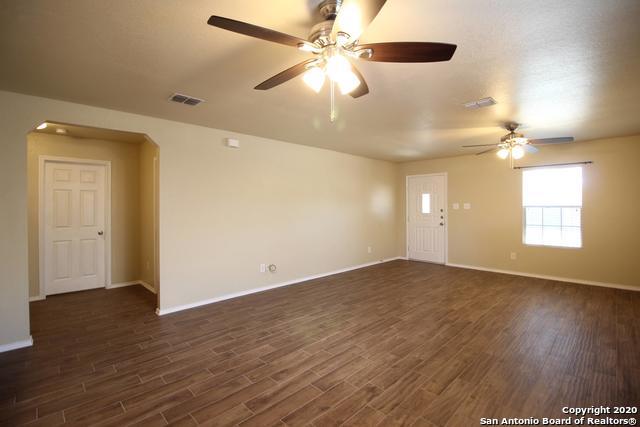 Building Photo - 9315 Easy Oak Creek