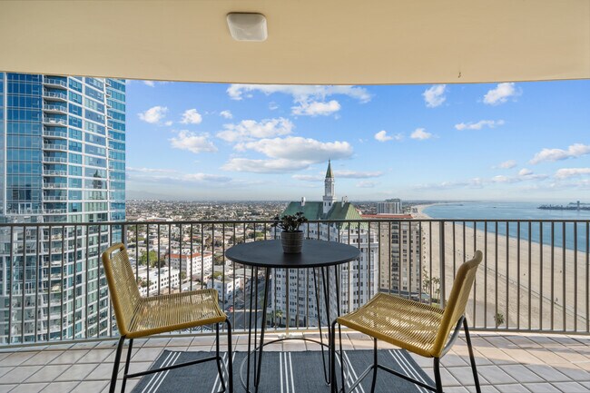 Foto del edificio - 700 E Ocean Blvd
