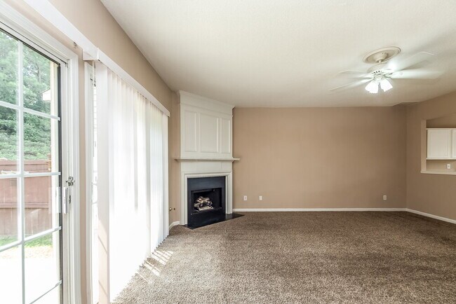 Building Photo - 4645 Valais Ct
