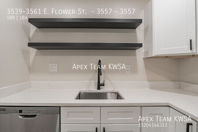 Foto del edificio - 3539-3561 E. Flower St.  - 3557-3557