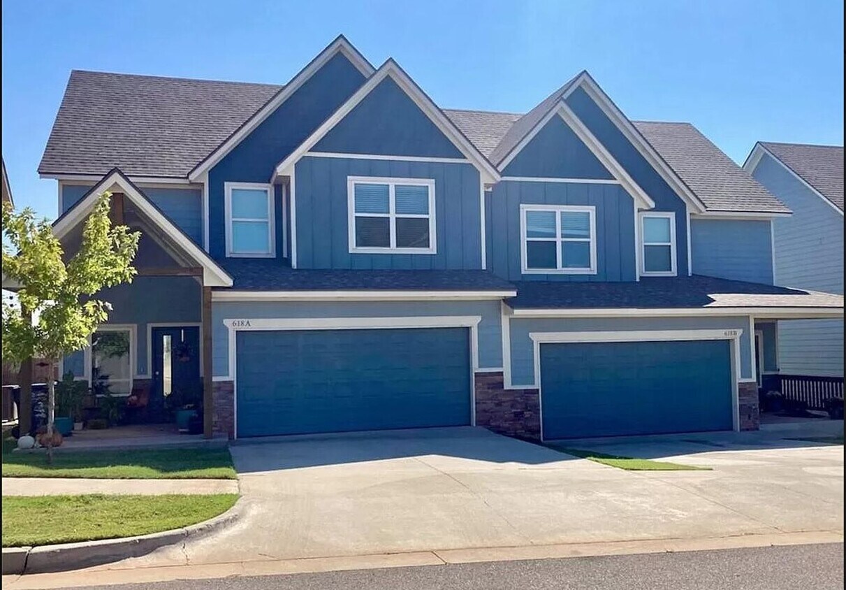 Foto principal - 618 NW 175th St