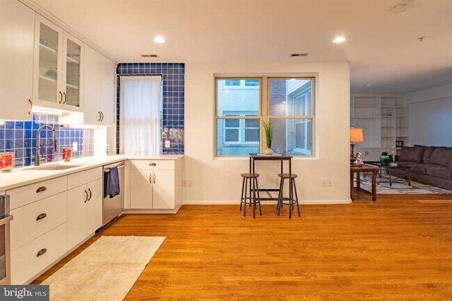 Foto del edificio - 423 18th St NE