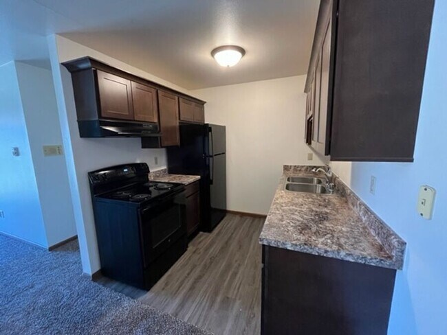 Foto del edificio - 8011 60th Ave