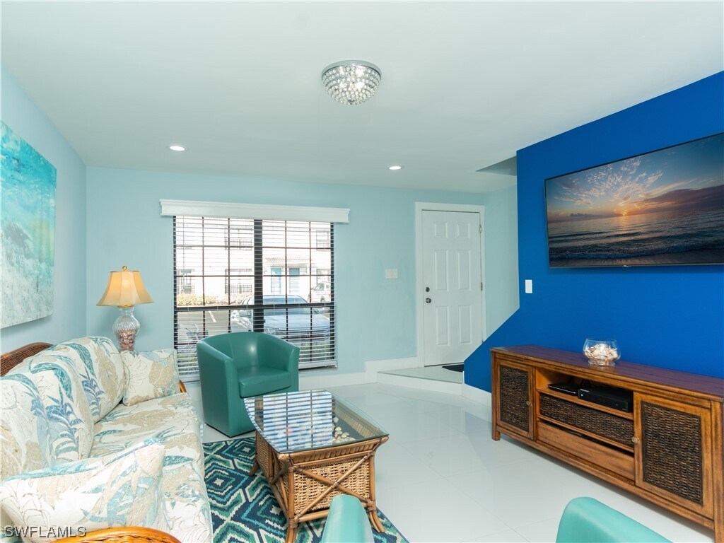 129 Leland Way, Marco Island, FL 34145 Townhome Rentals in Marco