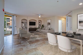 Building Photo - 5015 Fairways Cir