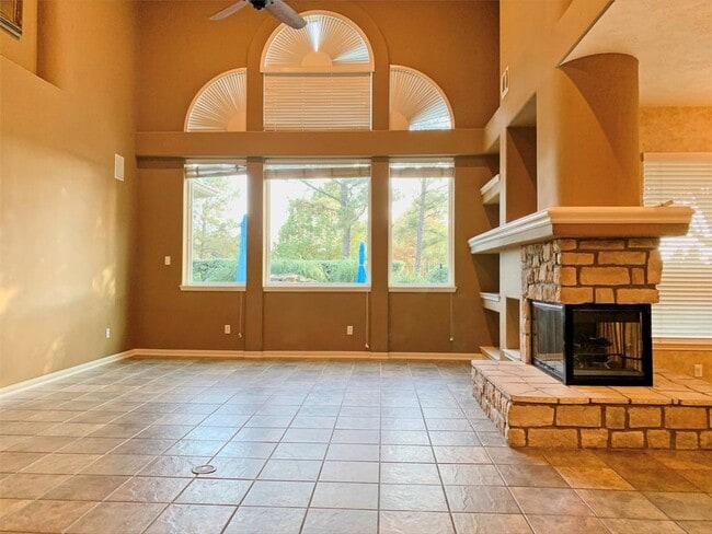 Building Photo - 17303 Laguna Trail Dr
