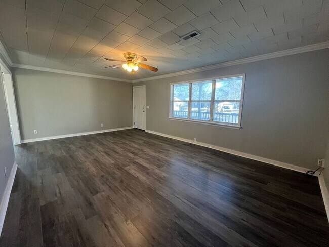 Building Photo - 45 Rathbun Cir