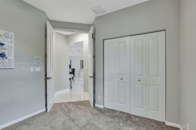 Foto del edificio - 2922 Medinah