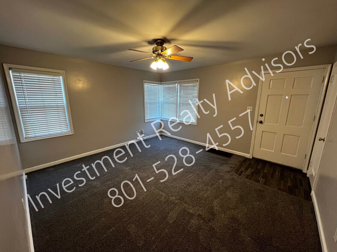Foto principal - 2704 Alden St E