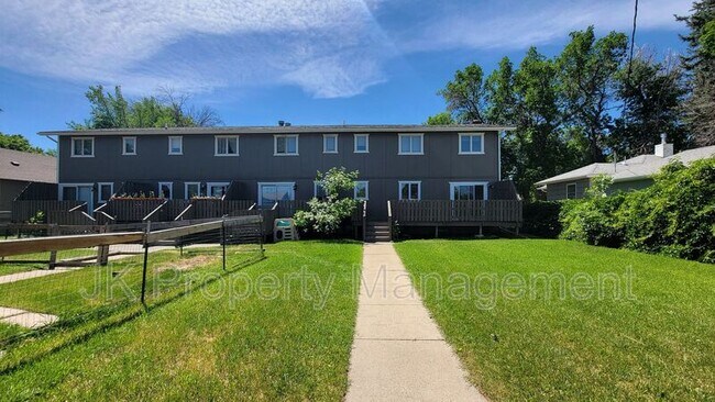 Foto del edificio - 919 1st Ave SW
