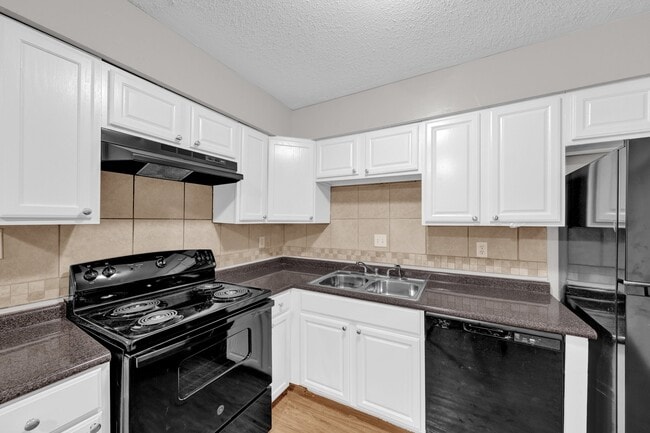 Building Photo - Woodland Station Condos