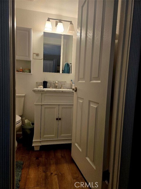 Foto del edificio - 565 Lori Dr