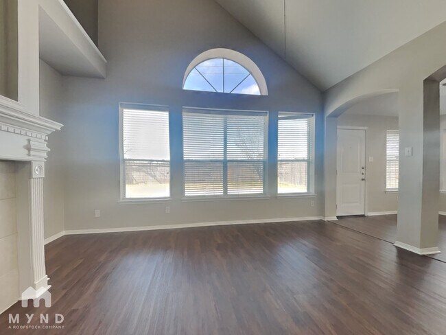 Building Photo - 2131 Crimson Lake Ln