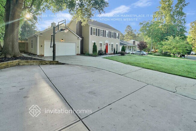 Foto del edificio - 7122 Falconwood Ct