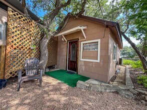 Building Photo - 280 Ridgeview Dr