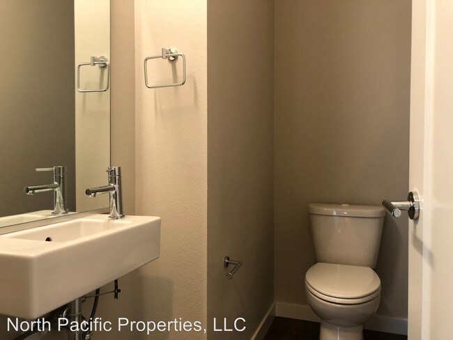 Foto del edificio - 5 br, 3 bath House - 1562 139th Lane NE