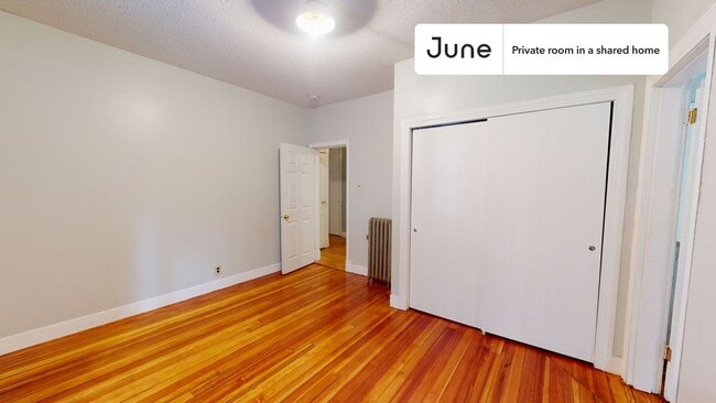 Photo - Private bedroom in 4 bed/1 bath Home