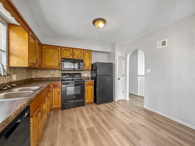 Foto del edificio - 1705 N Hanover Ave