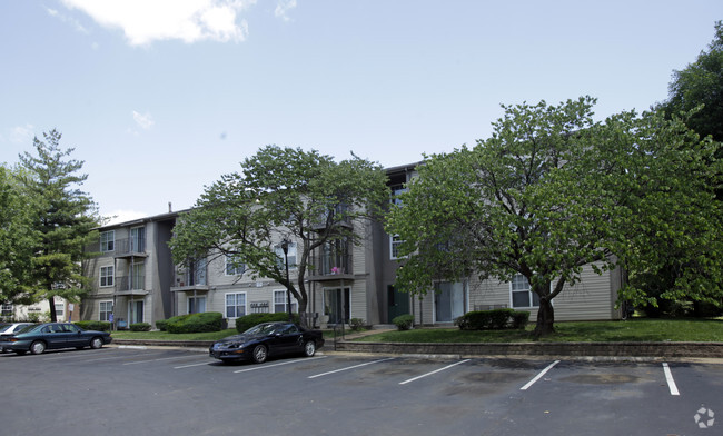 Building Photo - University Commons