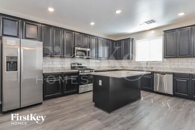 Foto del edificio - 7405 Osteville Bay Ct