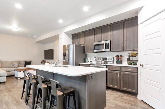 Building Photo - 12788 S Sandfields Cir