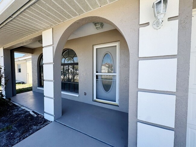 Building Photo - 630 105th Ave N