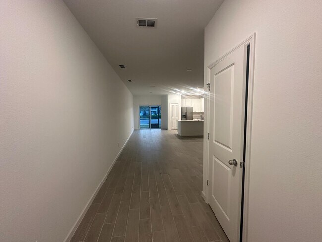 Building Photo - 6816 Golden Monarch Ave