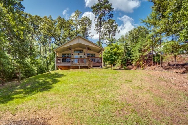Building Photo - 147 Dogwood Estates