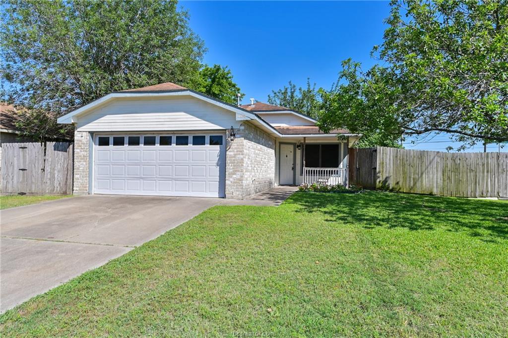 Primary Photo - 1100 Buttercup Cir
