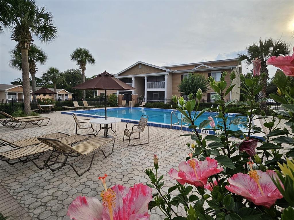 Foto principal - 155 N Pearl Lake Causeway