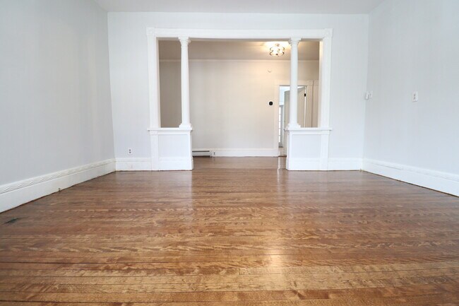 Living Room - 39 S Spring St