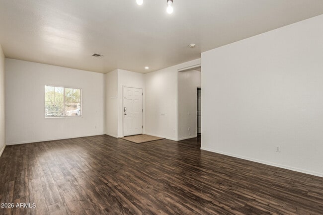 Building Photo - 5422 W Pollack St