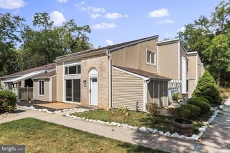 Building Photo - 1523 Kensington Dr