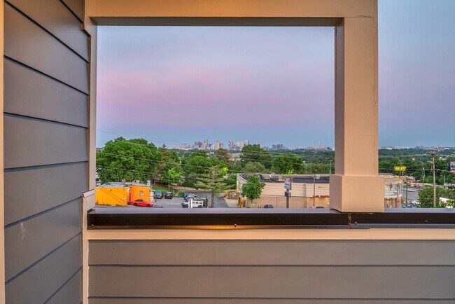Foto del edificio - 3203 Resha Ln