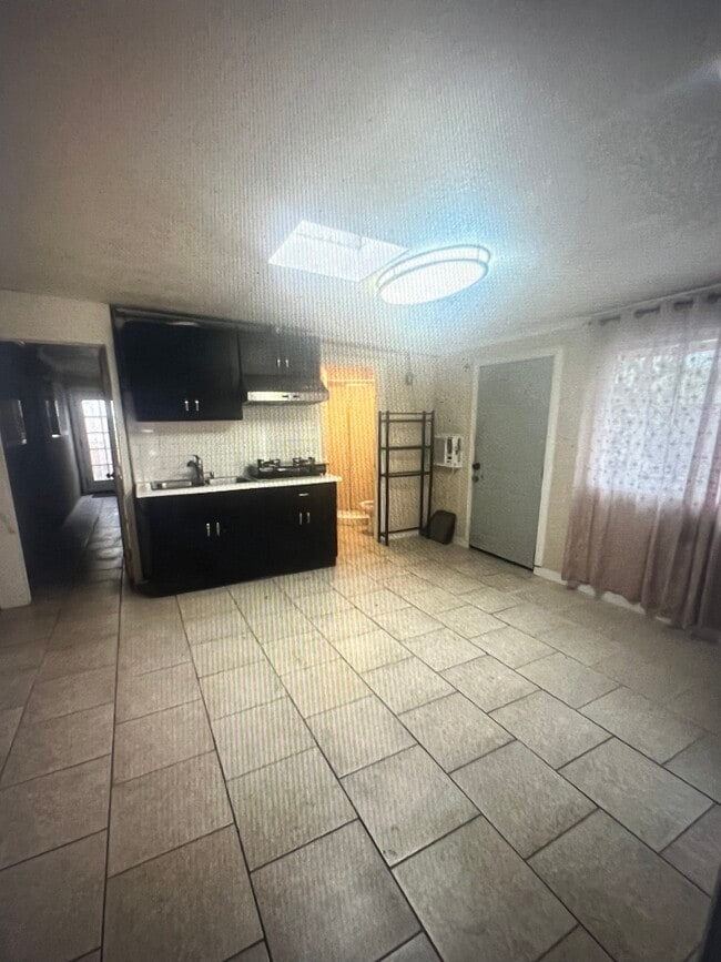 Foto del edificio - 13082 Sirius Ave
