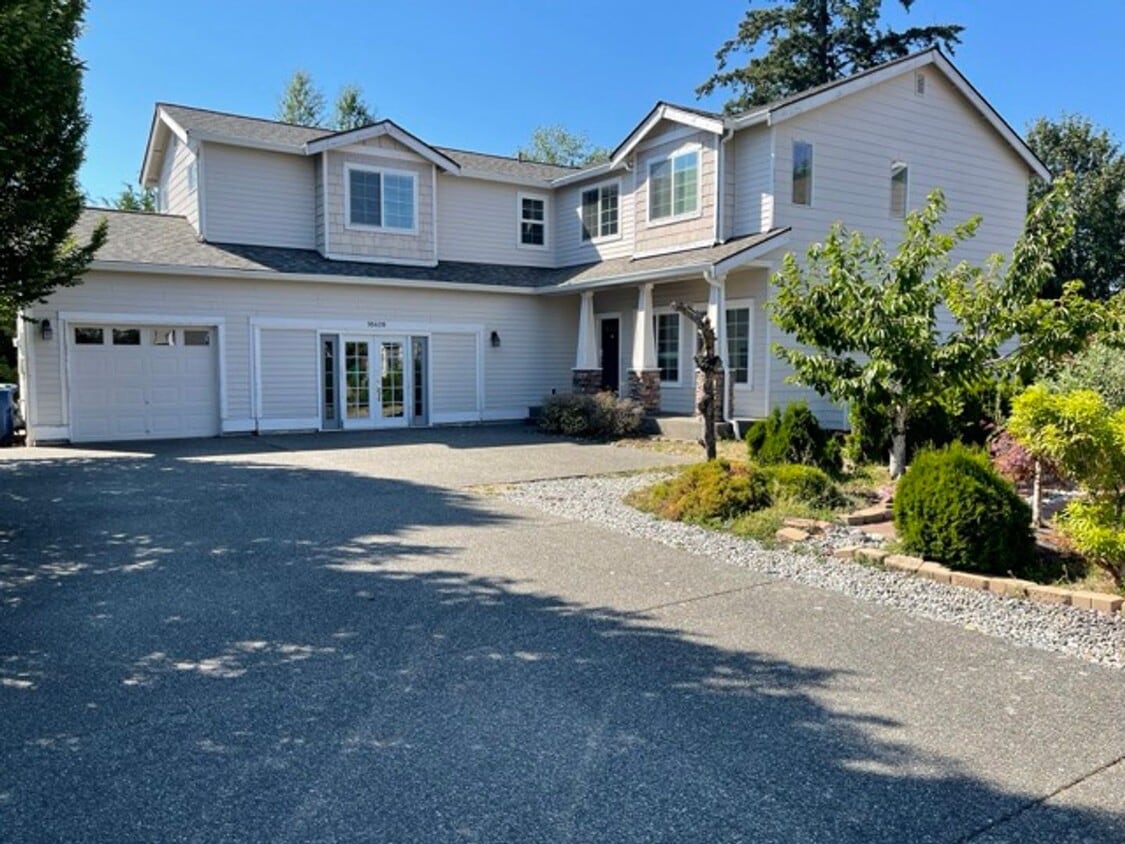 Primary Photo - Extremely Spacious 5BD/3BTH Home For Lease...