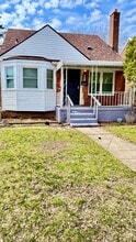 Building Photo - 9589 Mansfield St