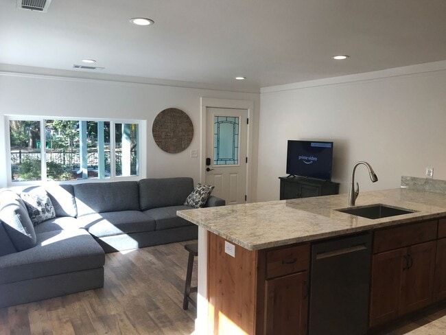 Building Photo - 0721 - 1319/1321 Normal Ave