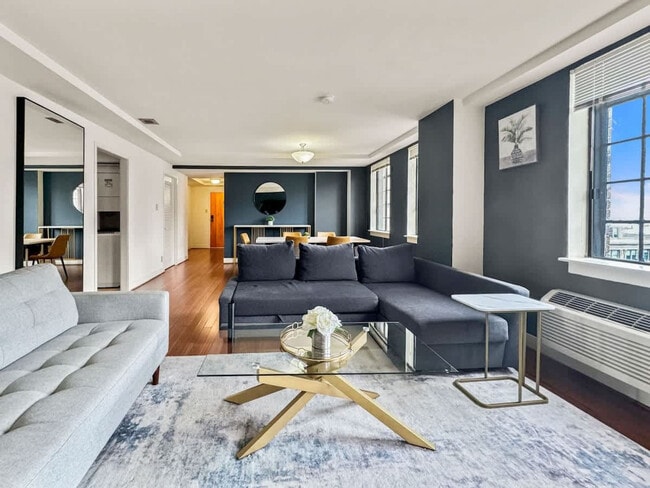 Building Photo - 111-23 N 15th St