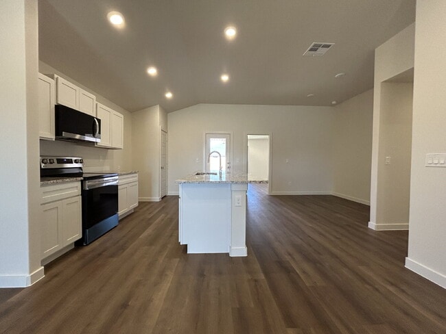 Building Photo - Brand New Burgamy Park Gem, Zoned for Memorial High School!