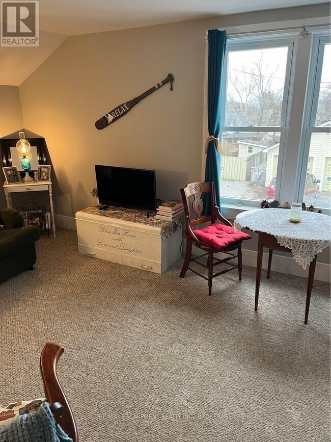 Photo du bâtiment - 3850 Fernwood Ln