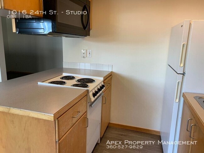 Building Photo - Rhododendron Apartments