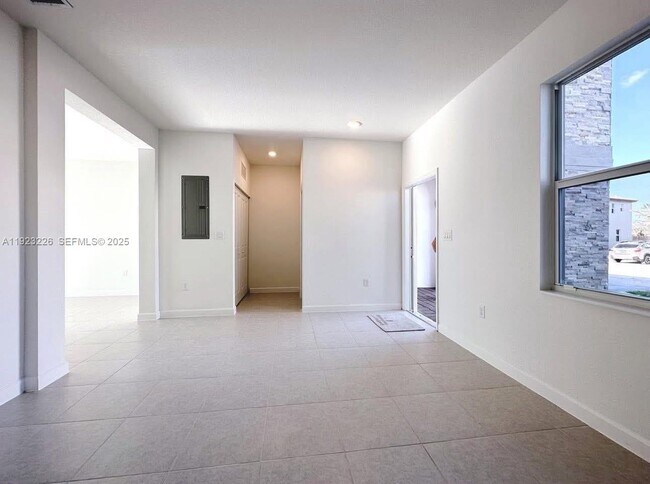 Foto del edificio - 12322 NW 23rd Ct