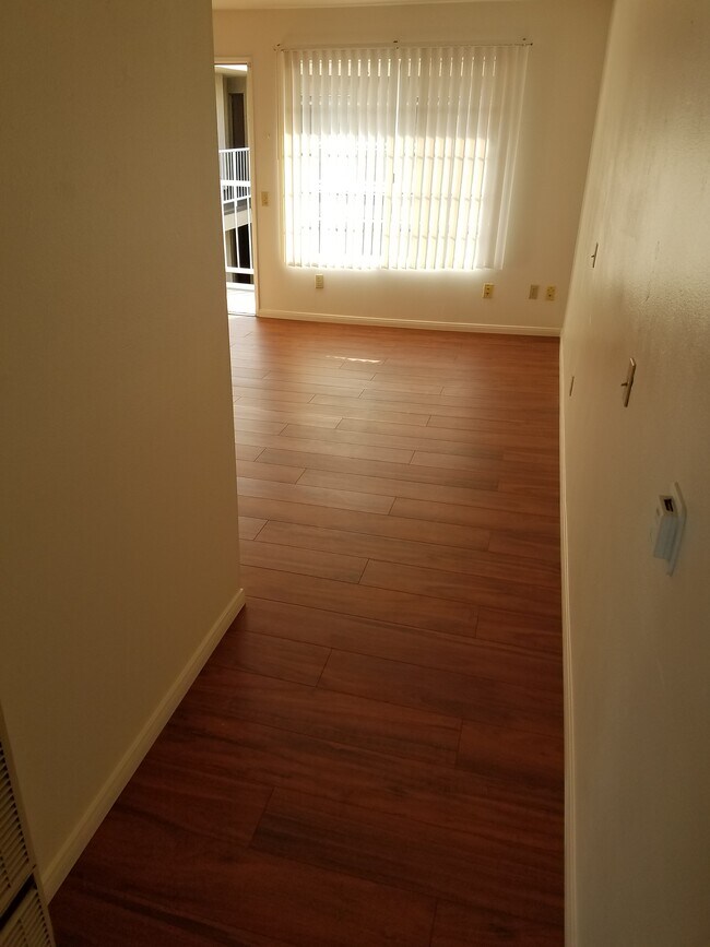 Foto del edificio - 645 Redondo Ave