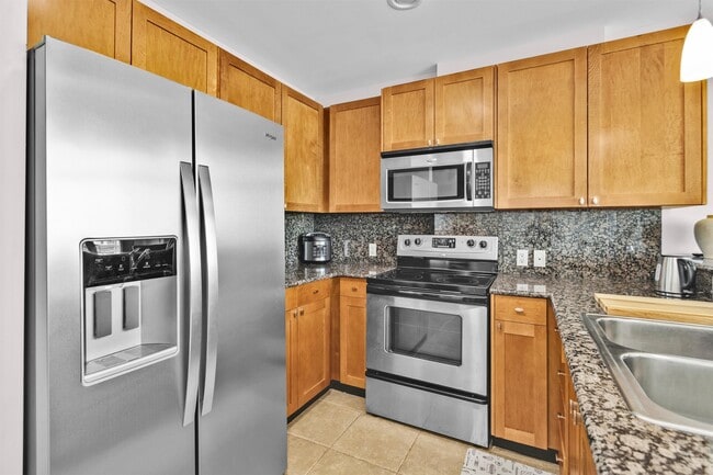 Building Photo - 500 Seawall Blvd